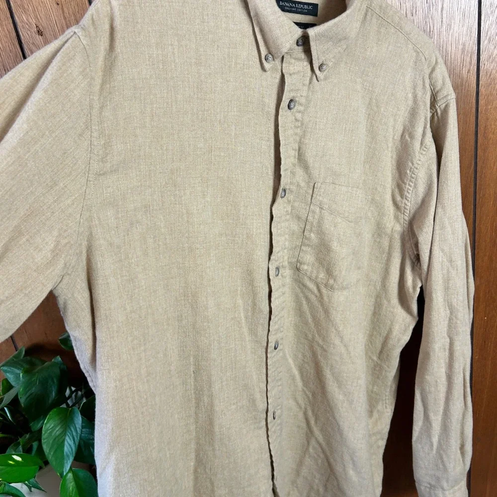 Banana Republic Organic Cotton Standard Fit Button Down‎ Shirt XL Tan Soft
